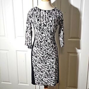 RALPH LAUREN,  sheith dress ruching at waist very flattering size 4. Bla…